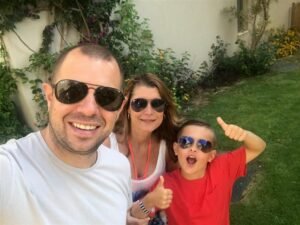 BOMBSHELL ANNOUNCEMENT: Snooker legend player Barry Hawkins has vowed to break up with his wife if she doesn't.... see more - Uncategorize 