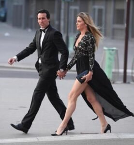 SHOCKING News:Aston villa head coach unai Emery confirmed that his wife luisa was been Sleeping with the H….see more | Unai-Emery-wife-Luisa-Fernandez-2191186-277x300 SHOCKING News:Aston villa head coach unai Emery confirmed that his wife luisa was been Sleeping with the H….see more - Uncategorize
