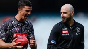 BOMBSHELL ANNOUNCEMENTS BREAKING NEWS:Collingwood legend Scott Pendlebury leaves the head coachCraig McRae speechless with shocking announcement concerning his…..see more - Uncategorize 