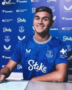 GOOD BYE SAD NEWS: Everton FC legend player Carlos Alcaraz (midfielder) has officially announced his departure from Everton FC club due to.... see more - Uncategorize 