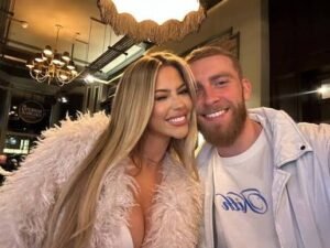 SHOCKING ANNOUNCEMENT:In the wake of a deeply personal announcement from Hull city Oli McBurnie partner Niamh Fitzgerald recently shared News regarding their personal circumstances,promoting a wave empathy and encouragement across the FC.in a brief statement,the couple thanked supporters for their kindness and asked for privacy as they navigate this c…….see more - Uncategorize 