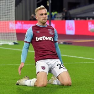 GOOD BYE SAD NEWS: West Ham united FC captain Jarrod Bowen has officially announced his departure from the club stating his reasons that.... see more - Uncategorize 