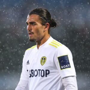 SHOCKING NEWS: Leeds united FC defender Pascal Struijk has been suspended for 5 years by his head coach with the following reasons.... see more - Uncategorize 