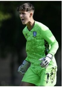 BOMBSHELL ANNOUNCEMENT: Sheffield Wednesday FC goalkeeper Jack Phillips has has been officially suspended indefinitely for sleeping with…. see more - Uncategorize 