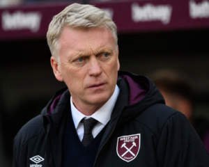 SHOCKING NEWS: Everton F.C Former head coach David Moyes  has been suspended for Sleeping with legendary R….see more - Blog 