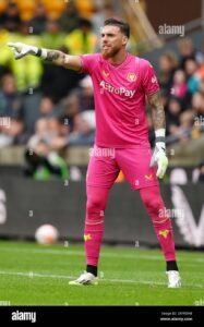 SHOCKING NEWS: Wolverhampton wanderers Fc goalkeeper José Sá has gun for injury while trying to save a penalty kick which.... see more - Uncategorize 