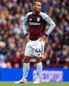 SHOCKING NEWS: Aston villa FC midfielder Boubacar Kamara has been officially sacked for disobeying his head coach because of.... see more - Uncategorize 