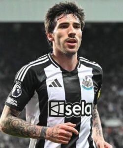 DEAL ACCEPTED: Newcastle United midfielder Sandro tonali has just been signed - Blog 