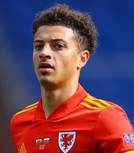 DEAL ACCEPTED: Sunderland AFC has officially complete a deal to sign a talented   Midfielder ethan Ampadu from …. See more - Uncategorize 