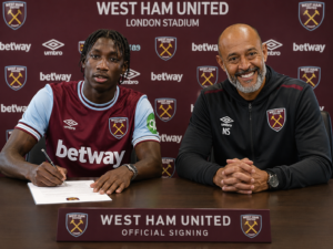 DEAL ACCEPTED: West Ham United has officially completed a deal to sign a new Midfielder Romaine Mundle from….see more - Uncategorize 