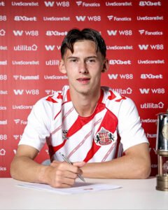 UNBELIEVABLE: Sunderland AFC Central midfielder Chris Rigg Has just signed a new contract....see more | images-1-2-240x300 UNBELIEVABLE: Sunderland AFC Central midfielder Chris Rigg Has just signed a new contract....see more - Uncategorize