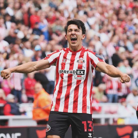 IT IS DONE: Sunderland AFC FC Star defensive midfielder Luke O'Nien  Stuns Fans and Leaves Head Coach Régis Le Bris Speechless with Major Announcement Concerning…see more - Uncategorize 