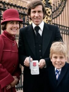 SHOCKING NEWS: Rangers Fc Legendary John Greig has been Confirmed that Murray Greig is not his biological child, John Greig further announced on social media that his wife Janette Greig was sleeping with M….. read more - Uncategorize 